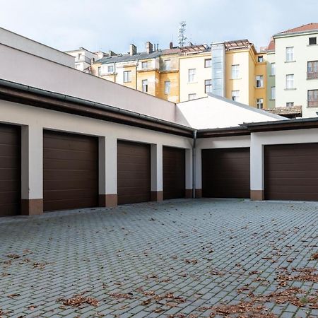 Designed Apartment Next To Vaclav Square With Terrace And Private Garage Prague Exterior photo